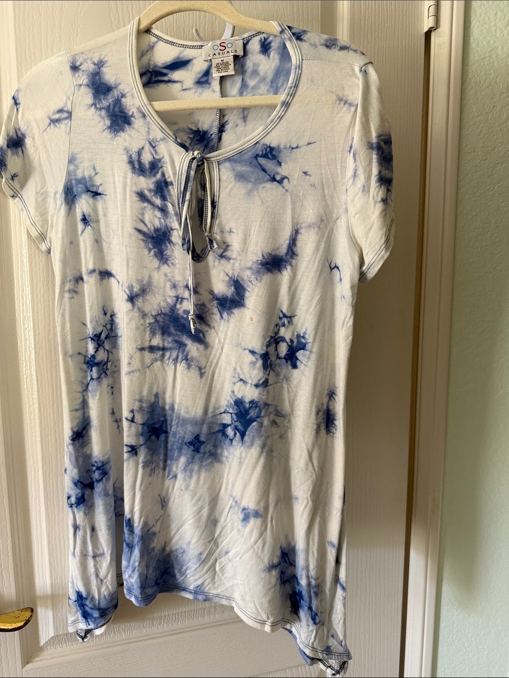 OSO Casuals White & Blue Tie-Dye Short Sleeve Top, Size Medium